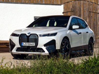BMW iX